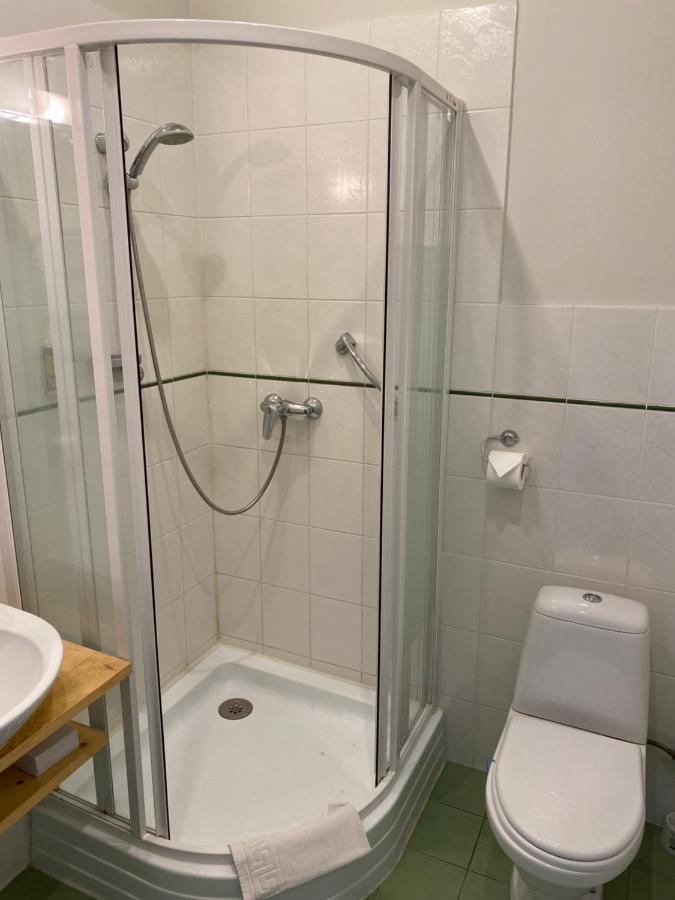 Hotel Kert Free Parking Riga Ngoại thất bức ảnh