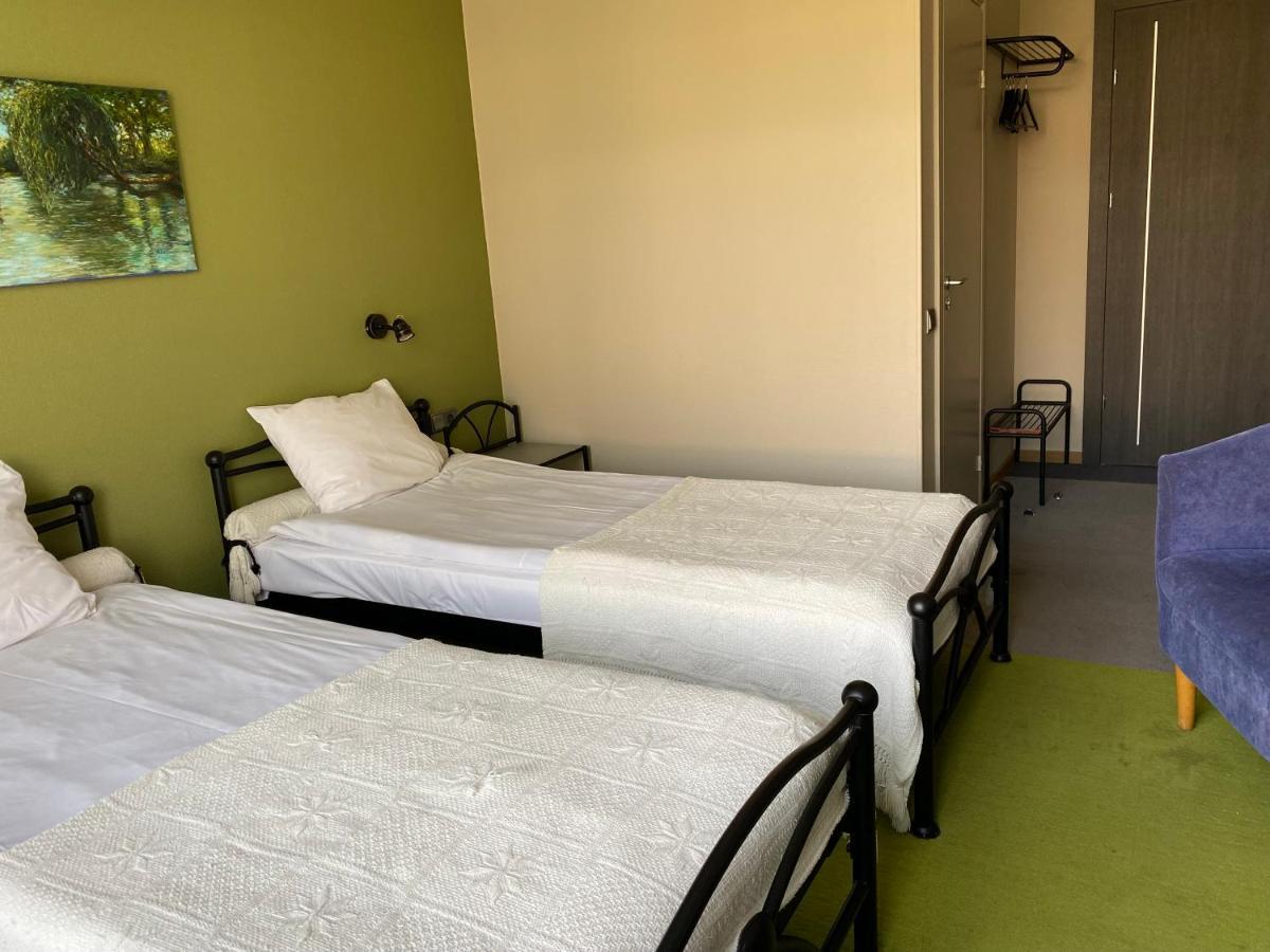 Hotel Kert Free Parking Riga Ngoại thất bức ảnh