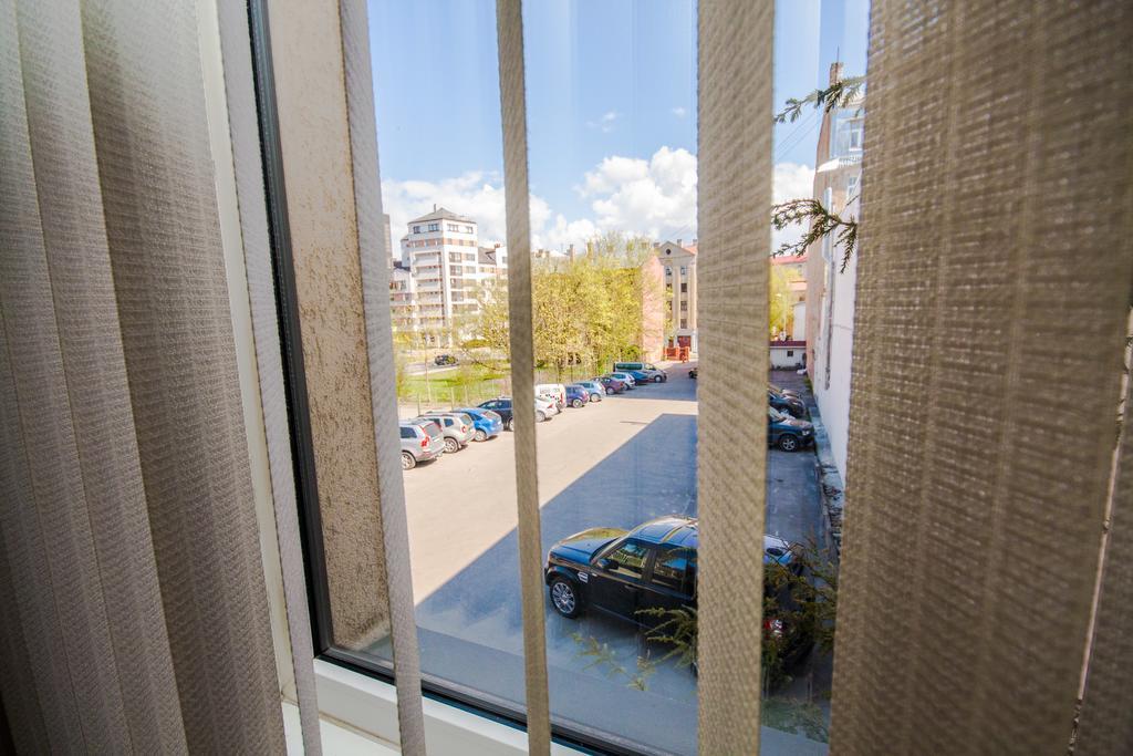 Hotel Kert Free Parking Riga Ngoại thất bức ảnh
