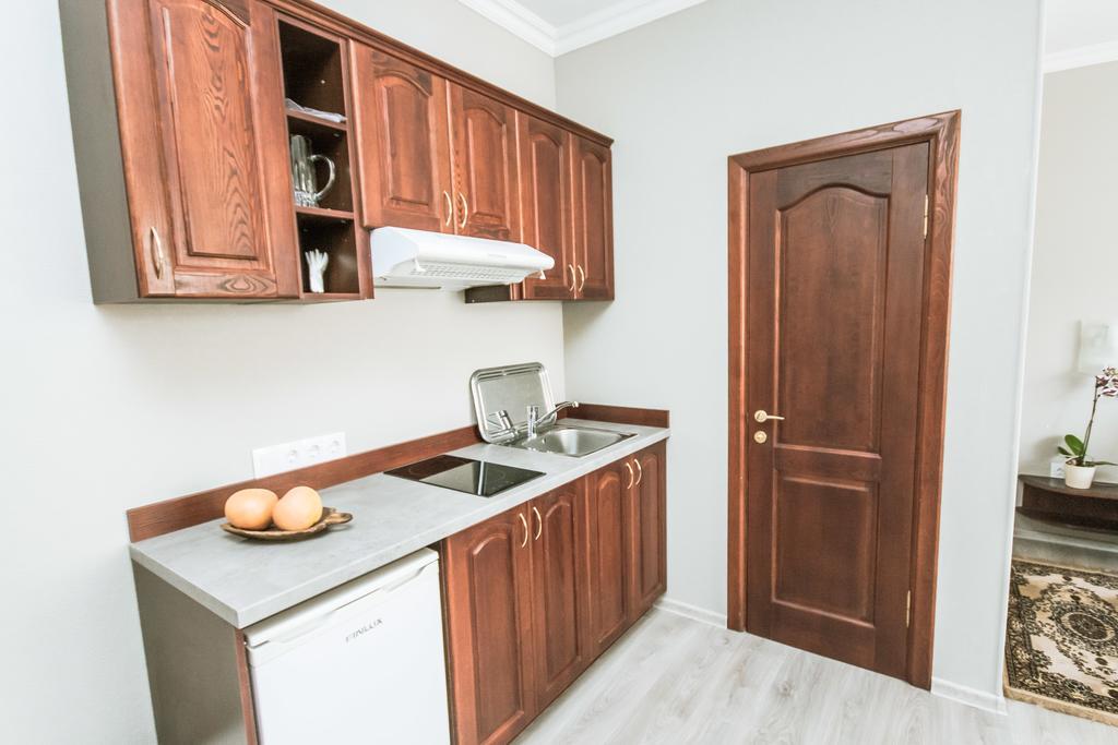 Hotel Kert Free Parking Riga Ngoại thất bức ảnh