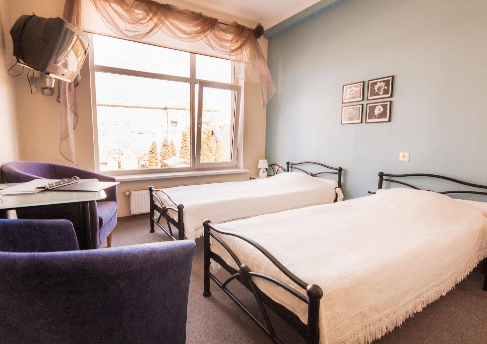 Hotel Kert Free Parking Riga Ngoại thất bức ảnh